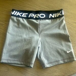 Girls Nike Pro Shorts sz XL